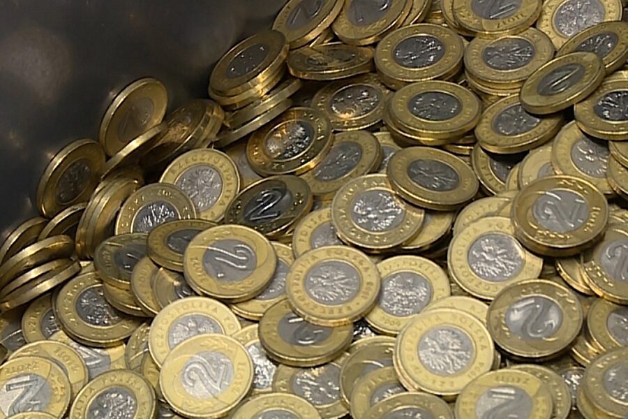 1587370243 monetypieniadze