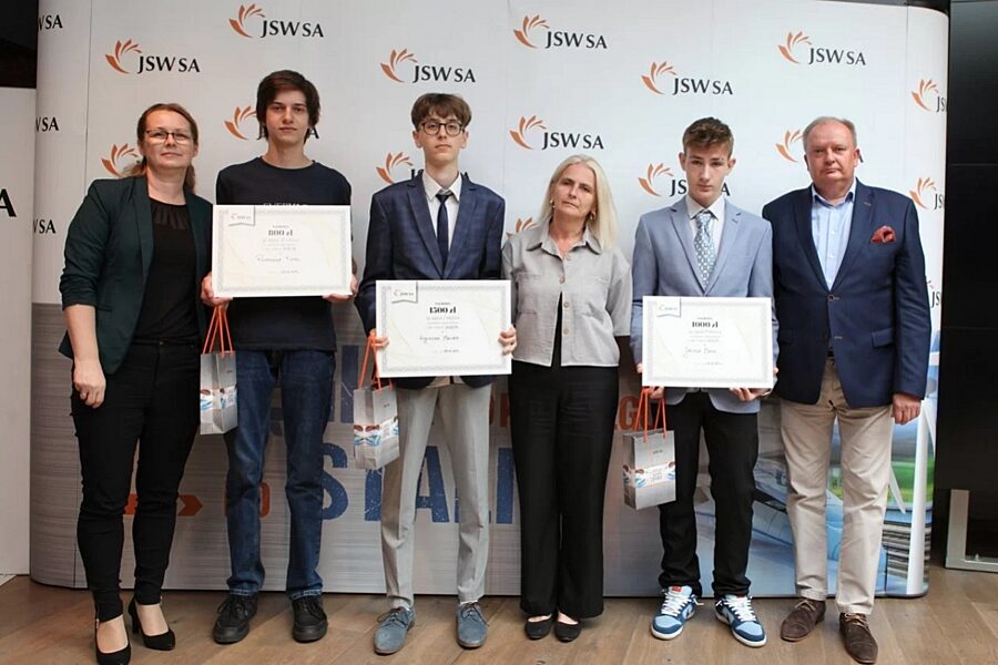 1720515921 uczniowie jsw