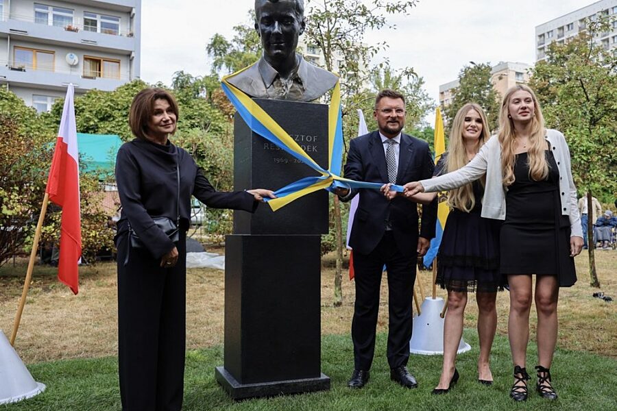 1726040602 respondek