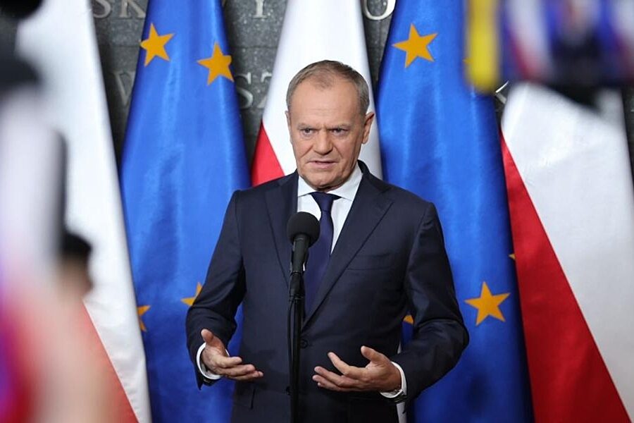 1732188098 tusk budapeszt kprm