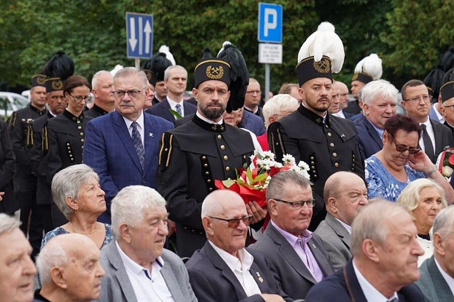 1756981168 542498632 1633084pgg