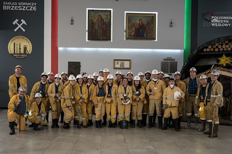 1769771176 624689193 8830